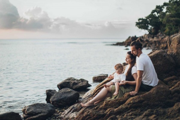 Hal yang Penting Diperhatikan saat Mengajak Anak ke Pantai